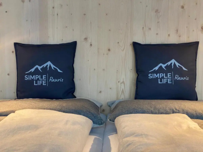Simple Life Apartments
