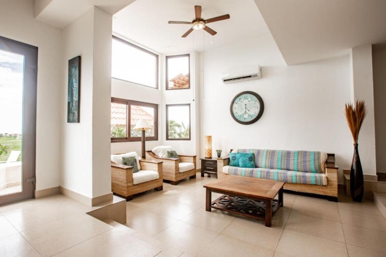 3 Bedrooms Villa