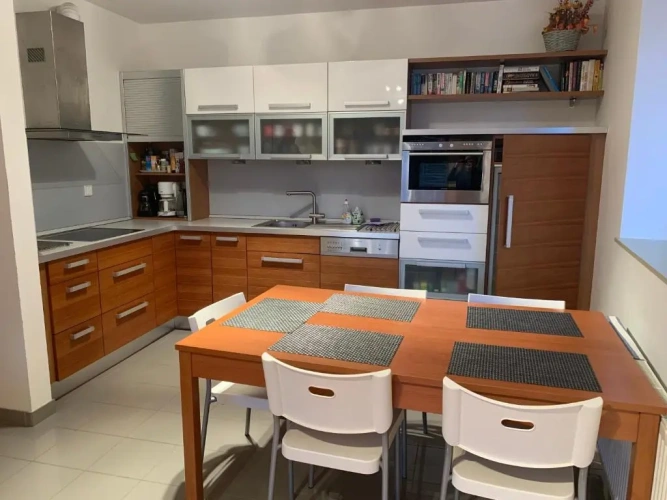 2 Bedrooms Apartment with balcony