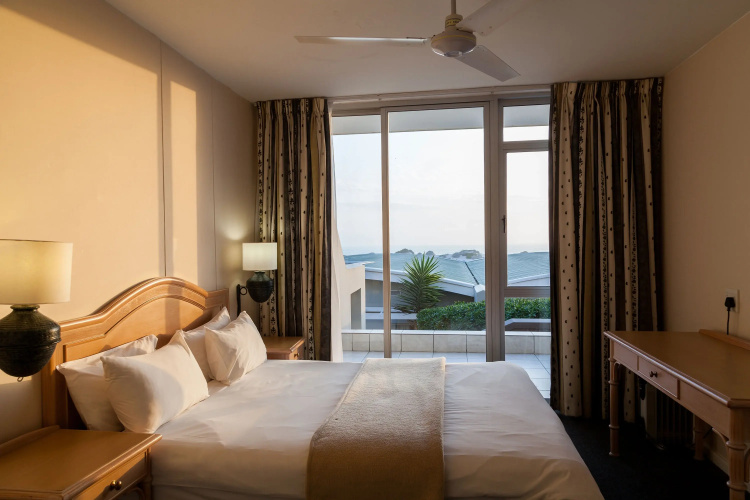 Dolphin Beach Hotel