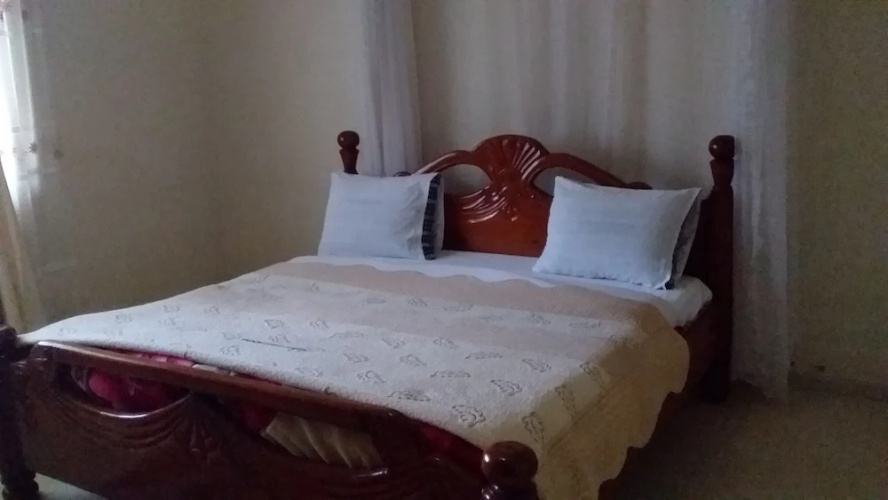 Trust White Hotel