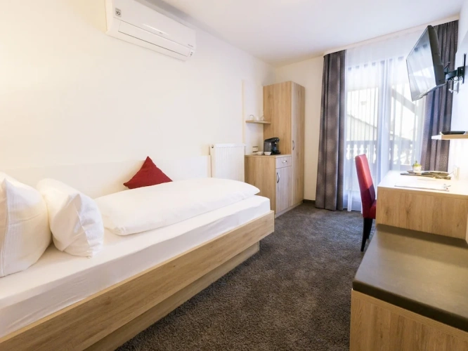 Standard Single room with balcony