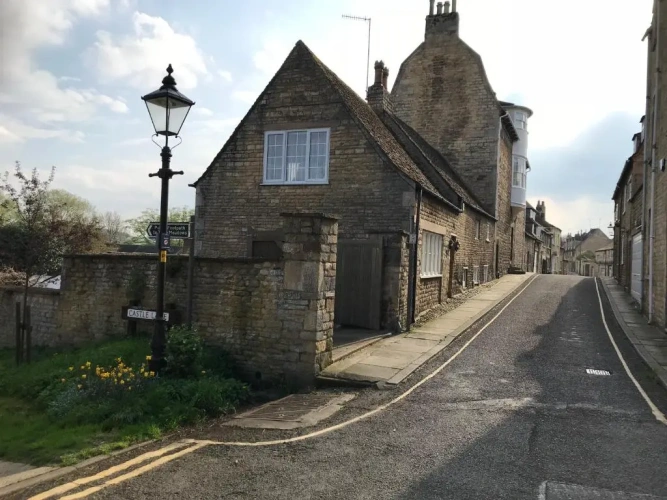 3 Bedrooms Cottage