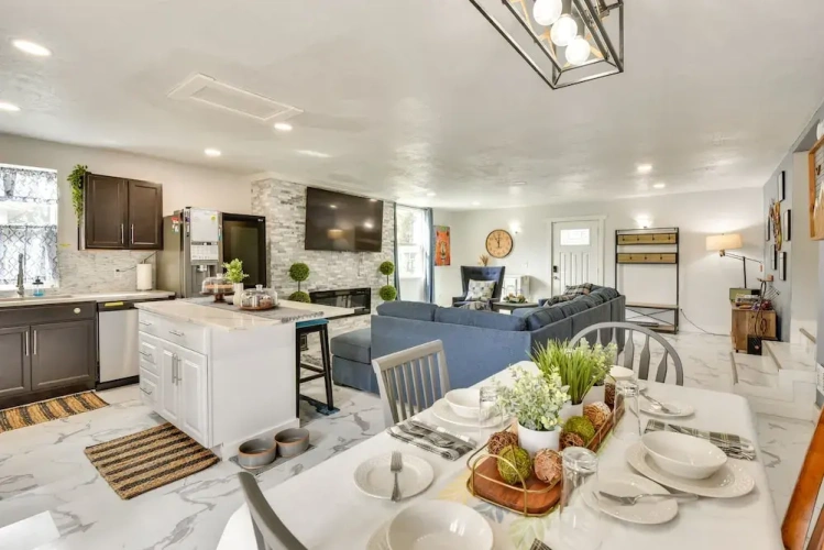 4 Bedrooms Cottage