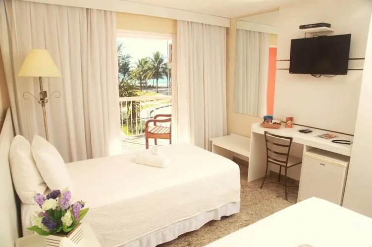Standard Twin room with balcony and with partial sea view