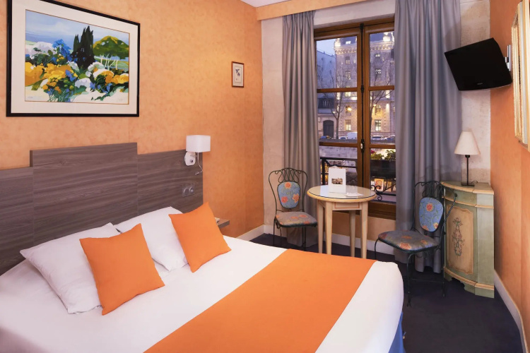 Hotel Les Rives De Notre Dame
