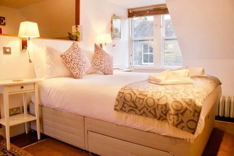 1 Bedroom Studio In Edinburgh