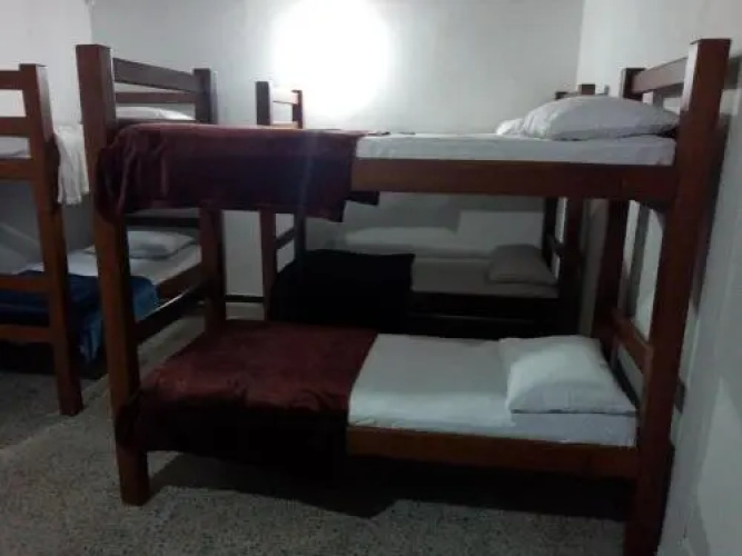 Hostal La 72