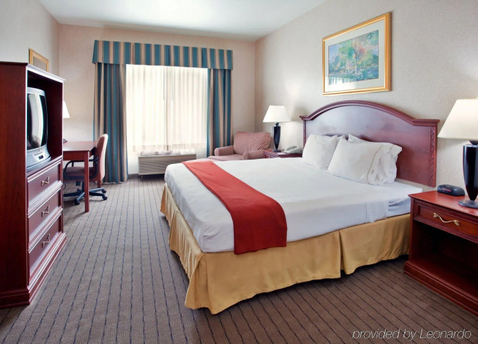 Holiday Inn Express Hotel & Suites Independence-Kansas City by IHG