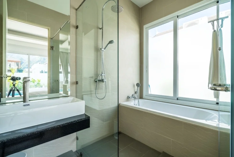 3 Bedrooms Luxury Villa