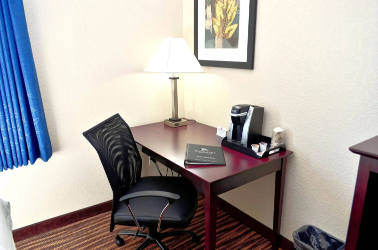 Cobblestone Inn & Suites - Monticello
