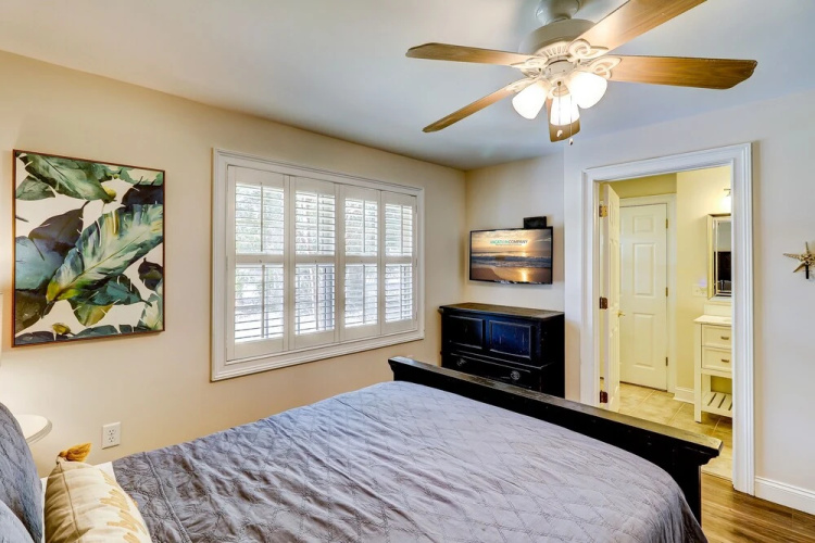 8 Hickory Lane