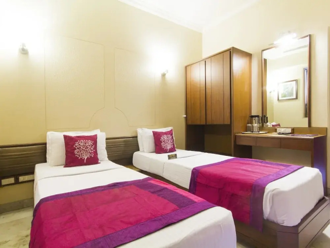 OYO 1249 Hotel Ashray International