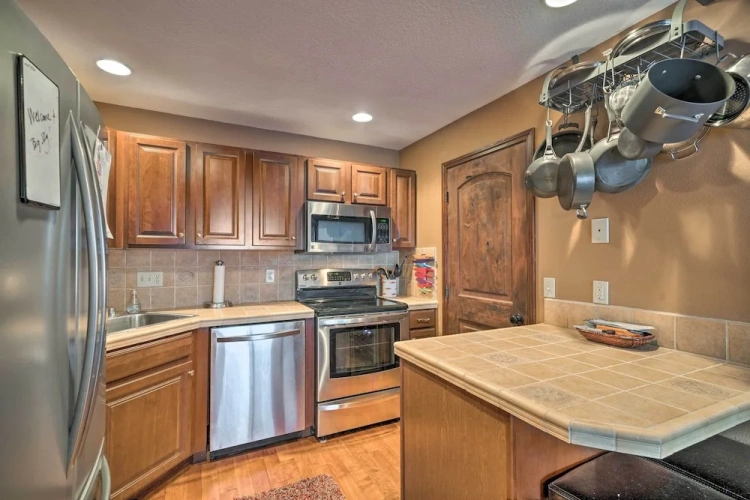 2 Bedrooms Apartment