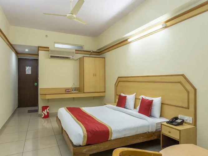 OYO 649 Hotel Ajantha Trinity Inn