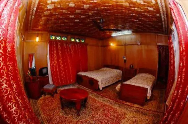 Houseboat New Jeddah