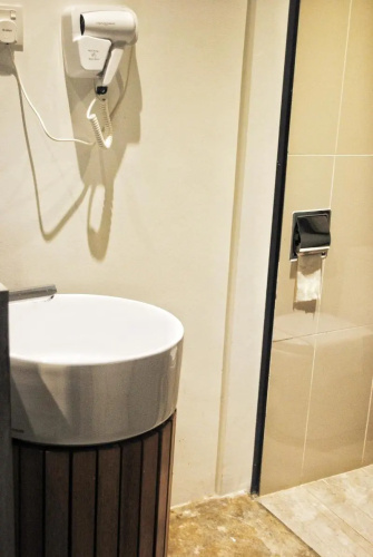 T+ Premium Hotel