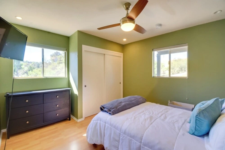 2 Bedrooms Cottage