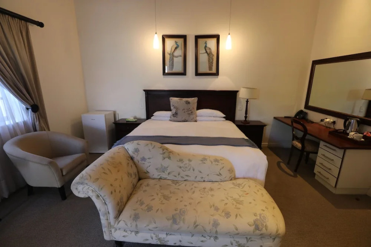 Komani Resorts