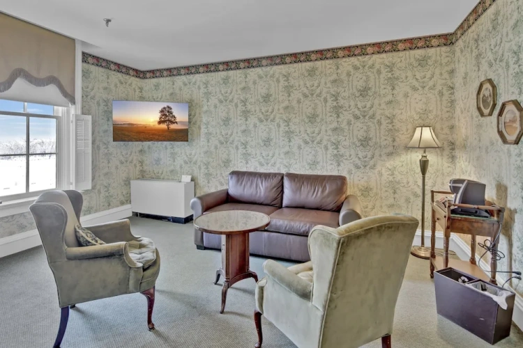 Premium Quadruple room with river view