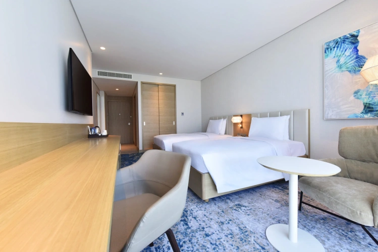 Twin room with bay view
