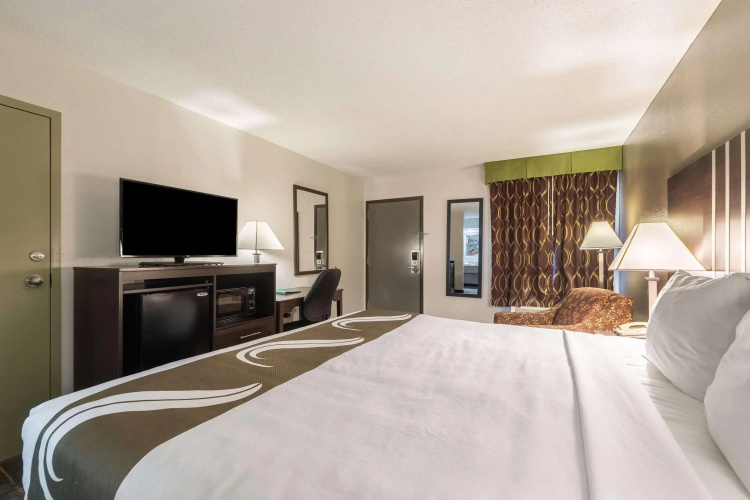 Quality Inn Cleveland North