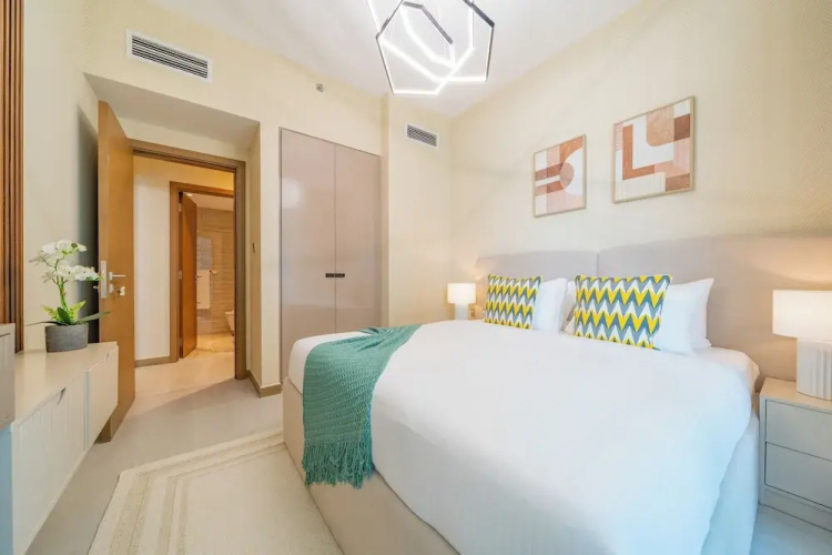 Impressive 2BR Apt with Premium