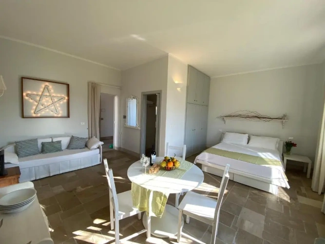 Standard Triple room with pool view