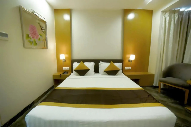 Alexander Luxury Hotel