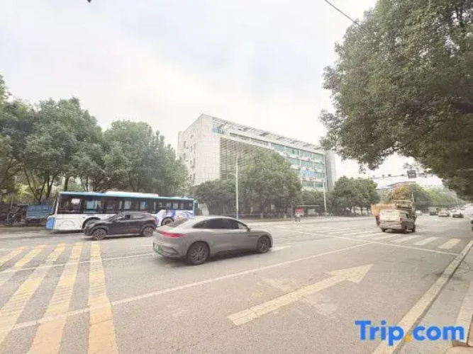 Qihang Hotel