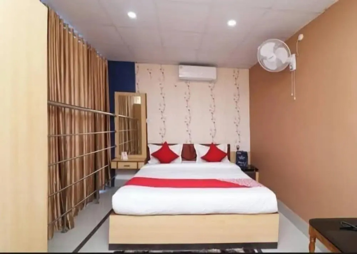 The Ritz By OYO Rooms
