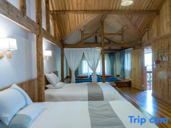 Deluxe Double room with courtyard view