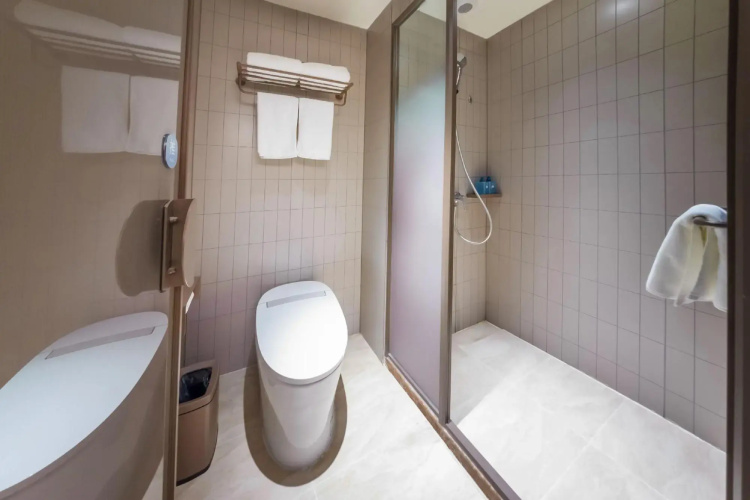 HanTing Hotel (Weihai High-speed Railway Station Qilu Mall)