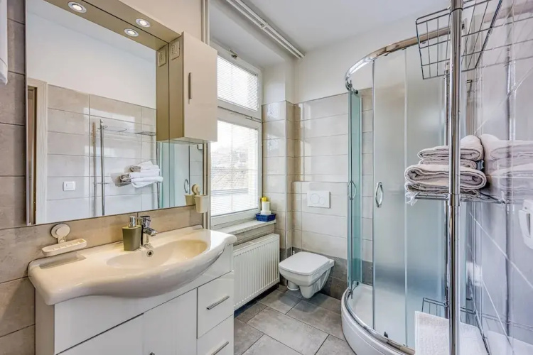 Jantar Apartments