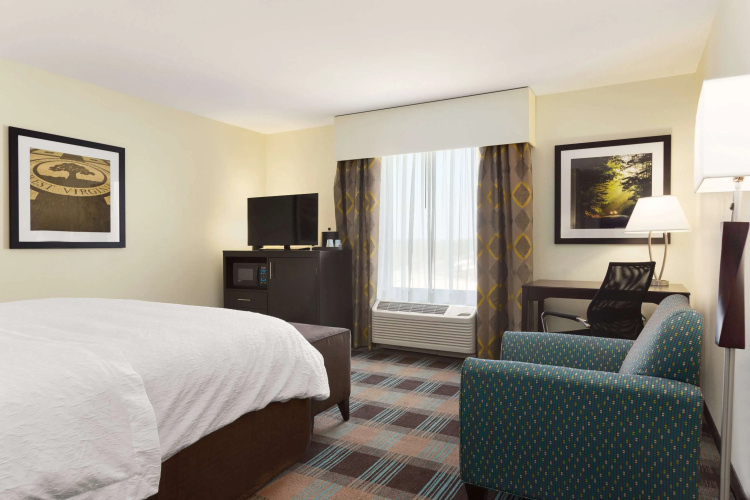 Hampton Inn Fairmont