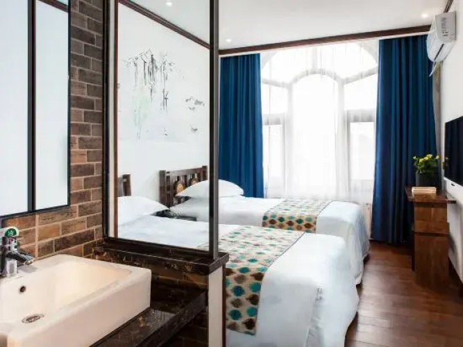 The XJ Hotel
