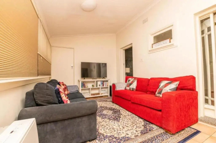 Hillside Cottage │ Comfy, Spacious, Walk to CBD & Stannies