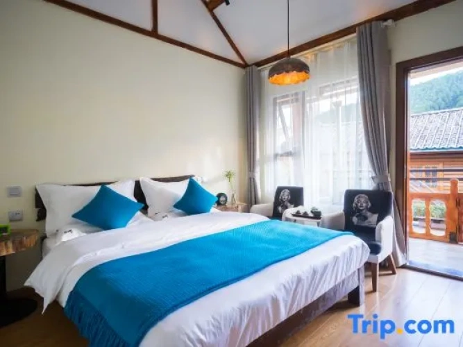 Standard Double room with courtyard view
