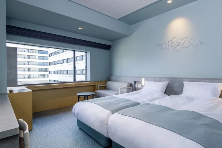 A Hollywood Twin room
