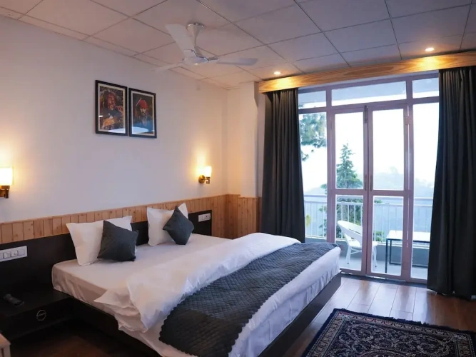 Standard room with balcony
