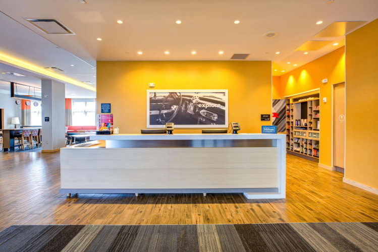 Hampton Inn & Suites Boston/Waltham