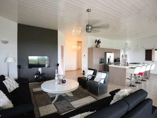 Luxurious Villa in Willemstad With Private Pool