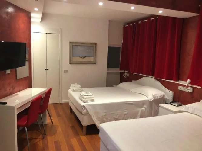 Classic Quadruple room