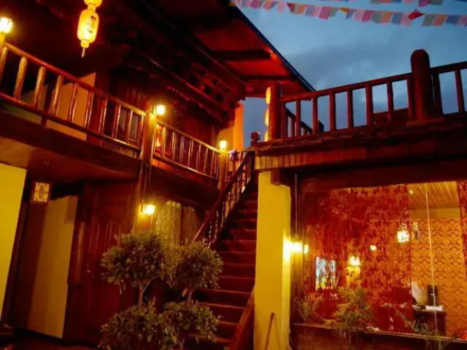 Shangri-la Zangjiwang Hostel