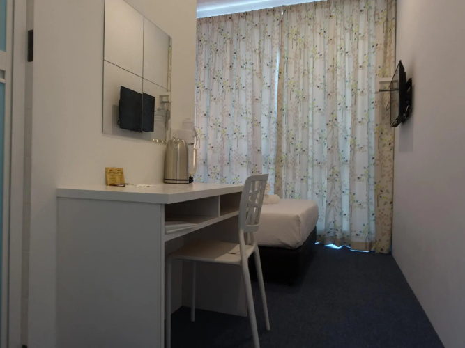 Lodge 10 Hotel
