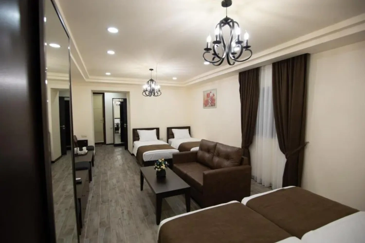 Standard Quadruple room
