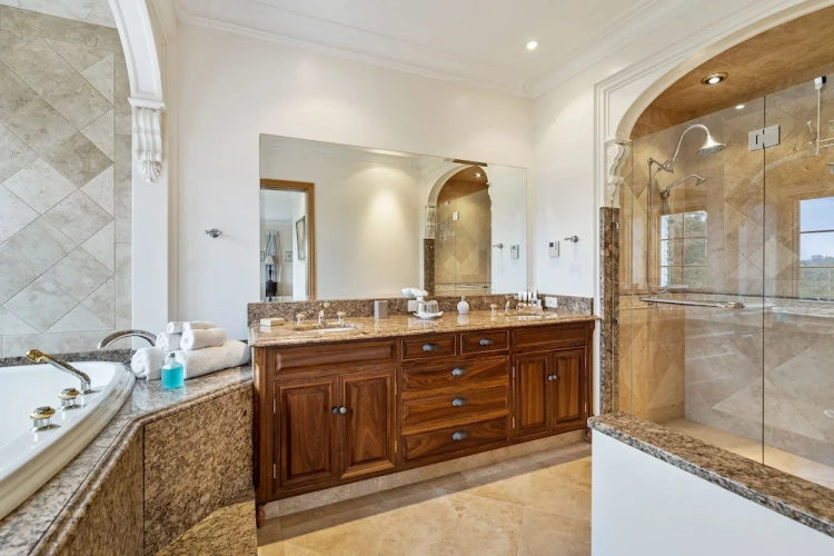 Luxury Double Suite with bay view
