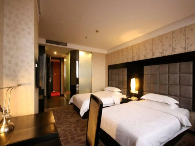 Henry Business Hotel