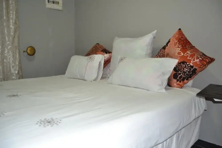 Thembisi Guesthouse