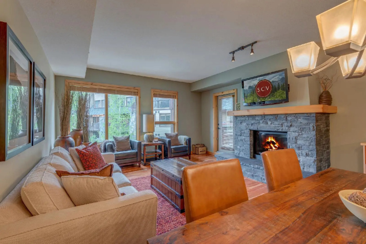 Rundle Cliffs Lodge by Spring Creek Vacation